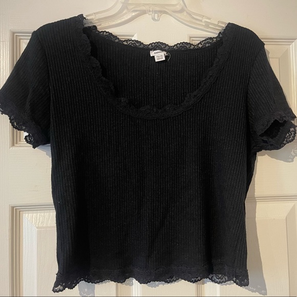 🚩Lace Trim Tee